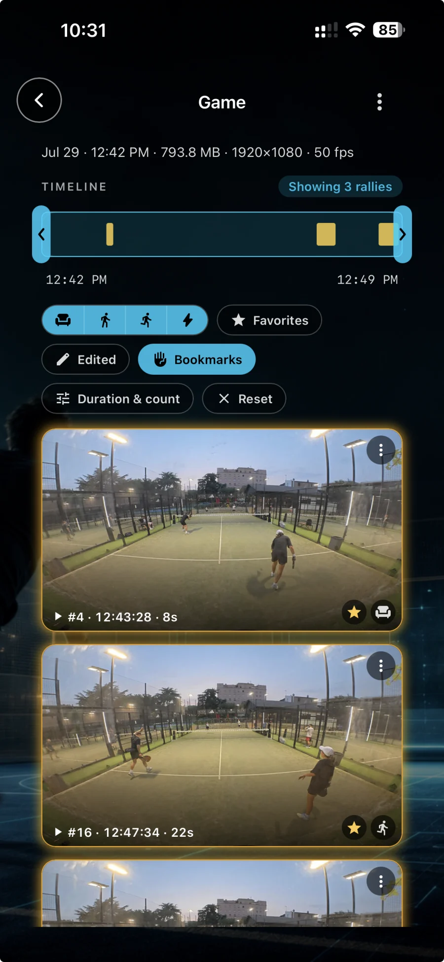 La Pared showing a recorded padel match: a timeline of detected rallies with favourite, edited and bookmark filters, and a clip for every rally.
